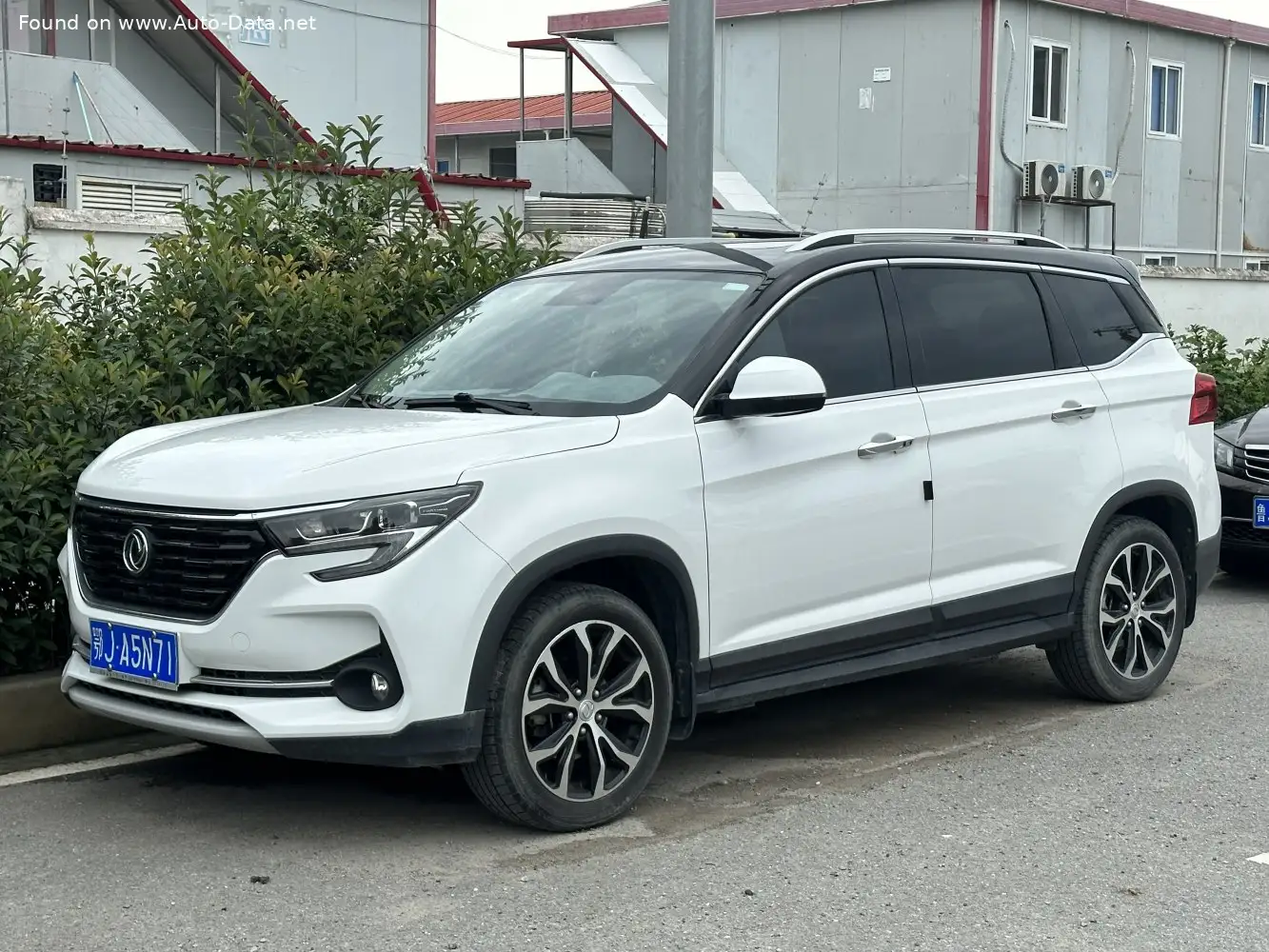 Review: 2019 Forthing T5 (facelift 2019) 1.5T (156 Hp) Automatic